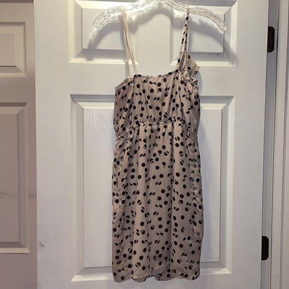 ✨BCBGeneration Tan & Black 1 Shoulder Ruffle Dress - Picture 8 of 8